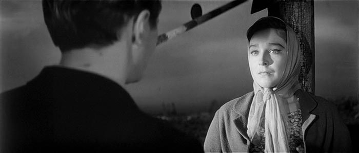 Кадр из фильма «Алешкина любовь», 1960 г.