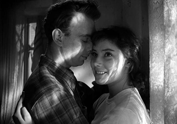 Алексей Баталов и Татьяна Самойлова в фильме «Летят журавли»