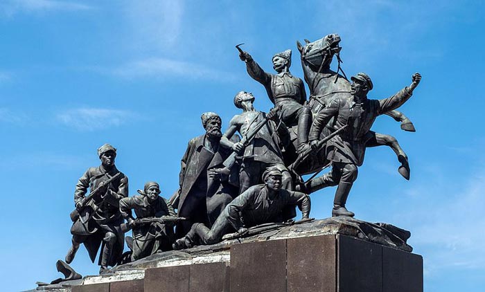 Памятник Чапаеву в городе Самаре, источник: Wikimedia.org, автор: Алексей Задонский