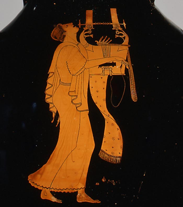Музыкант, играющий на кифаре. Изображение на амфоре V века до н.э., хранящейся в Метрополитен-музее Нью-Йорка. Источник: wikipedia.org