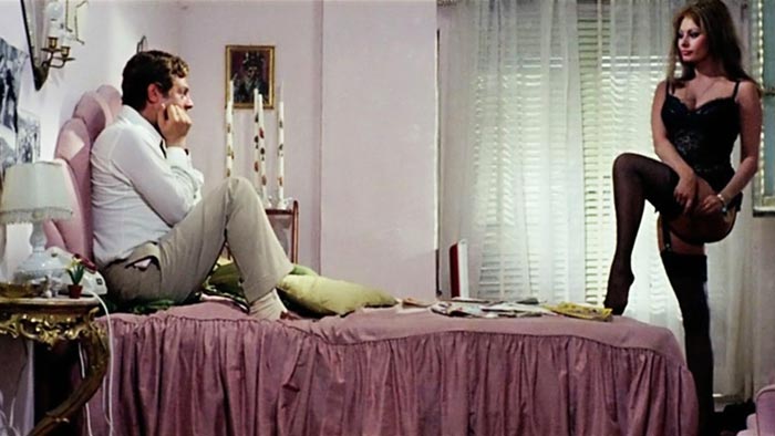 Марчелло Мастояни и Софи Лорен в фильме «Вчера, сегодня, завтра», 1963 г.