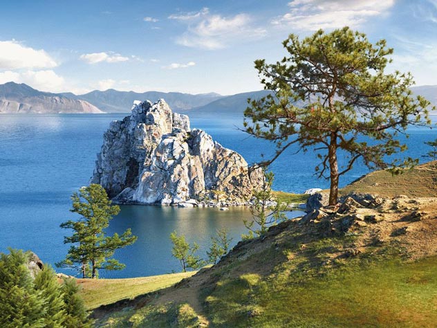 Озеро Байкал хранит немало секретов. Источник: Wikimedia.org