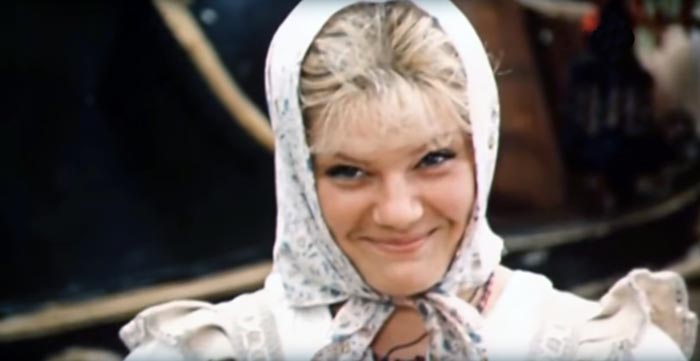 Александра Захарова в роли Фимки. Кадр из фильма «Формула любви», 1984 год