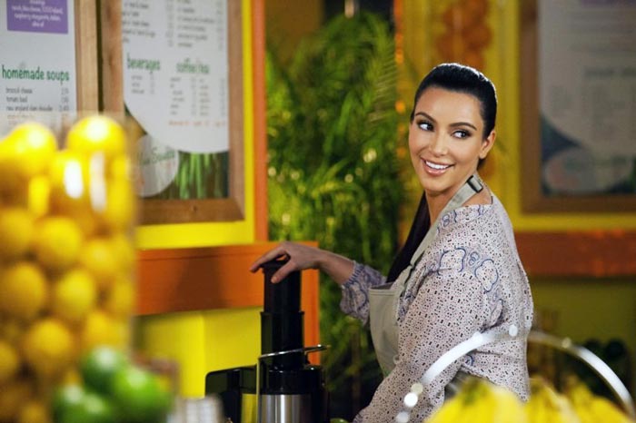 Ким Кардашьян в фильме «До смерти красива», 2009 г.