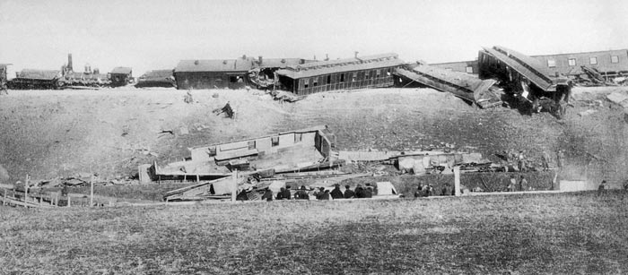 Катастрофа Императорского поезда недалеко от города Борки по пути из Севастополя в Москву, 1888 год. Фото: РГАСПИ/ИТАР-ТАСС