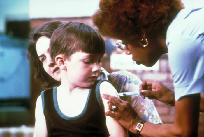Современная вакцинация. Источник wikimedia.org /United States Department of Health and Human Services