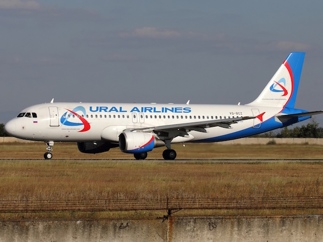 «Уральские авиалинии» самолет Airbus А320