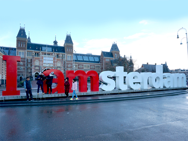 Амстердам. Популярная инсталляция "I amsterdam"