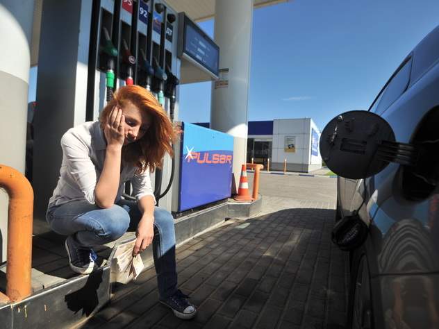 Цены на бензин выросли незначительно
