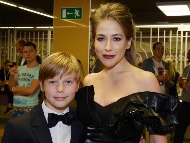 Фото Юлии Барановской с детьми