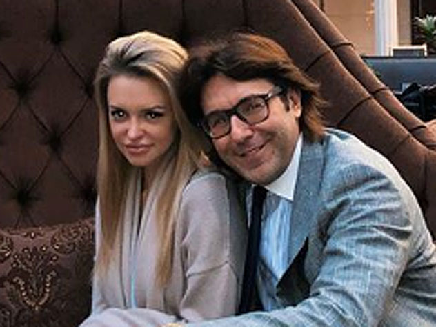 Жена Кержакова отметила Покров с Андреем Малаховым