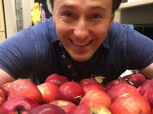 Поклонники заинтересовались, какой Безруков в жизни