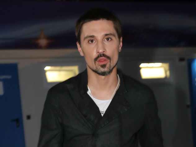 Что делает на гастролях Дима Билан - фото