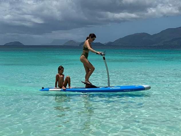 Ксения Бородина показала, как отдыхает на Сейшелах