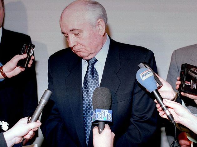 Михаил Горбачев рассказал о начале гонки вооружений