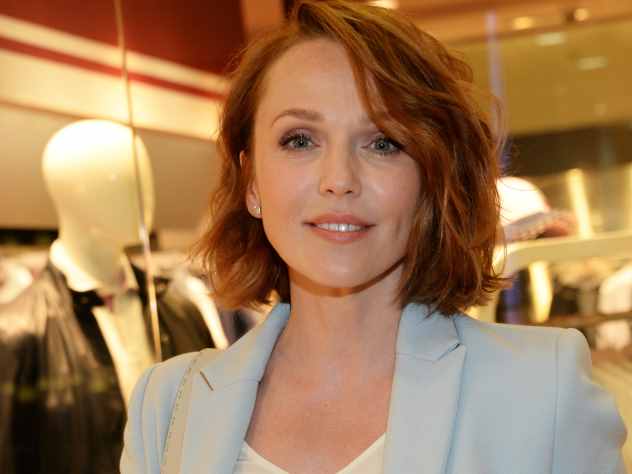 В Интернете раскритиковали новый наряд Джанабаевой