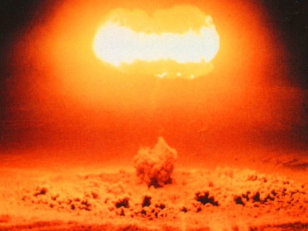 Ядерное оружие, ядерный взрыв