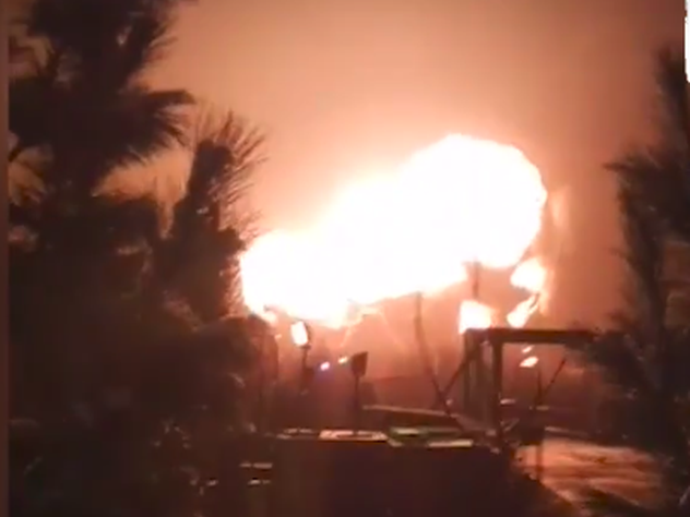 Мощный взрыв на нефтебазе в ХМАО попал на видео - Югра пожар