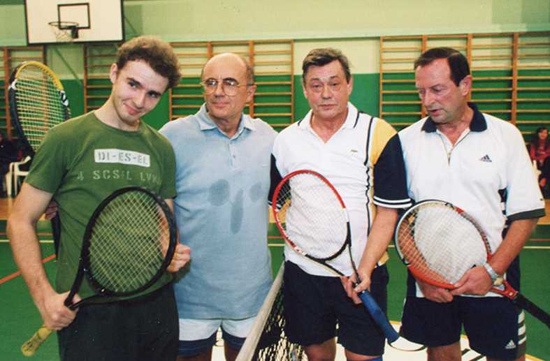 Друг Караченцова