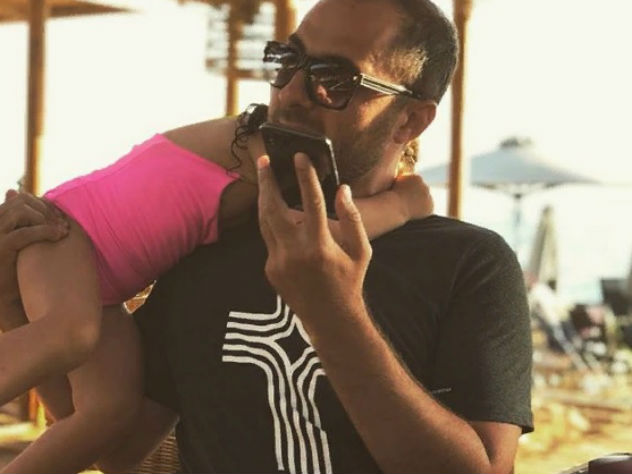 Карибидис поделился снимком с дочерью