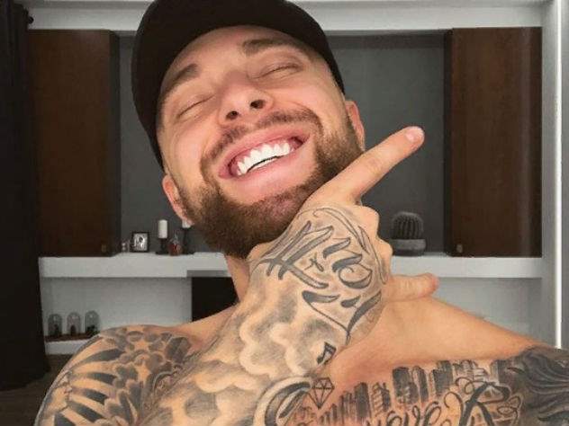 Егор Крид поздравил поклонников с Хеллоуином