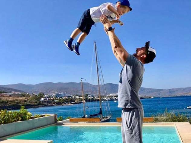 Фото сына Лазарева