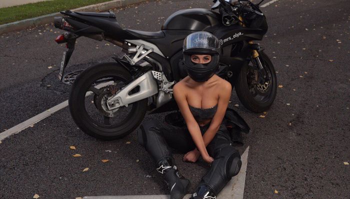 Девушка-байкер Ольга Петрова погибла в ДТП на Рублевке