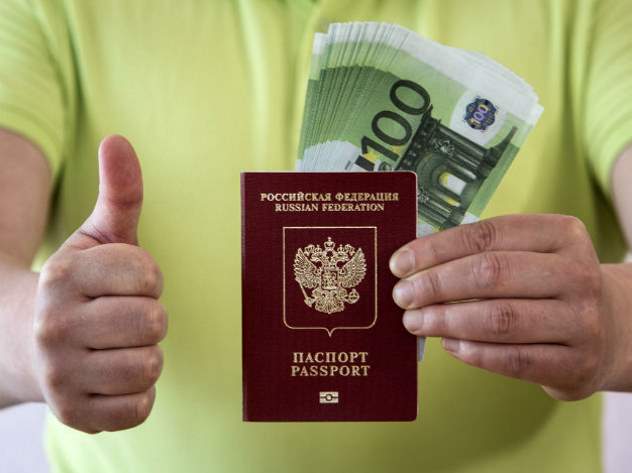 В России к 2021 году хотят ввести электронные паспорта
