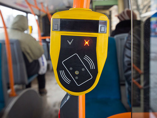 "РКС" предложили оплачивать проезд в общественном транспорте смартфоном