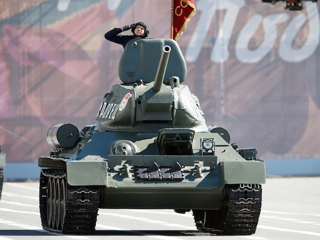 танк Т-34 парад, ВОВ оружие Победы