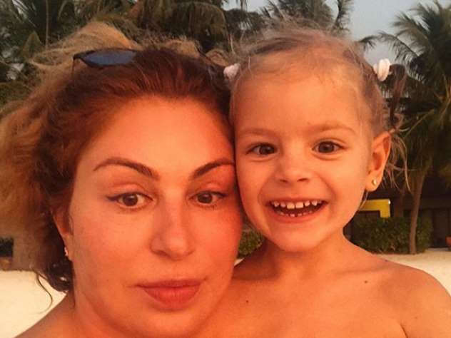 Мама Тимати о воспитании внучки Алисы