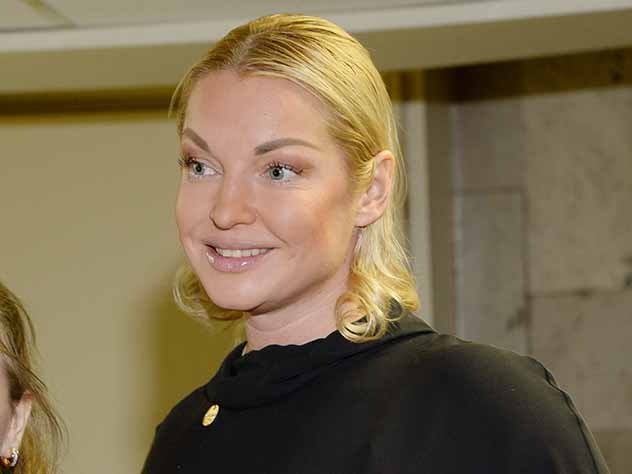 Анастасия Волочкова поздравила с Днем учителя - инстаграм**