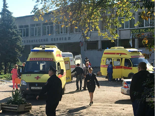 Мать подозреваемого помогала раненым в Керчи