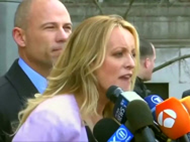 Авенатти представляет интересы порноактрисы Стефани Клиффорд