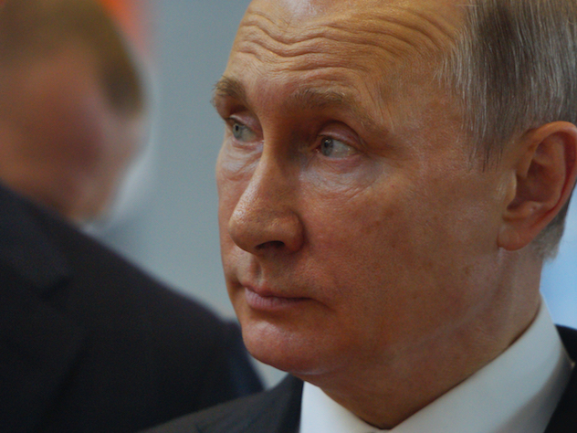 Владимир Путин предложил не наказывать тюрьмой за долги по заработной плате и плагиат