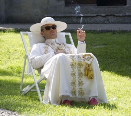 сериал Молодой папа/кадр из фильма