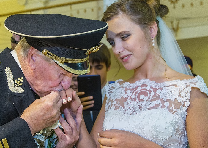 Почему распались браки Джигарханяна и Краско 