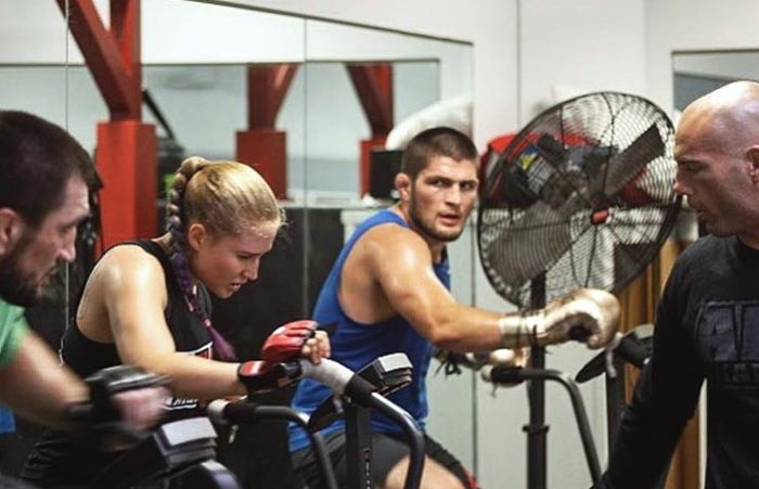 Поблажек на тренировках нет. И мужчин, кажется, злит, что Настя тренируется с ними наравне. Фото: Instagram* / anastasia_yankova