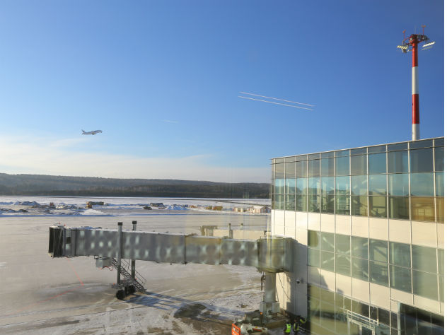 Boeing 737 экстренно садится в Красноярске
