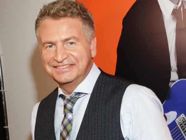 Леонид Агутин поделился клоунским постом в осцсетях