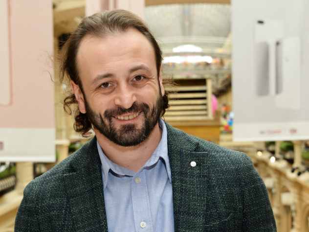 Авербух советует Медведевой чаще улыбаться