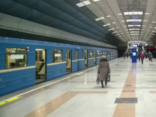 побрили ноги в метро