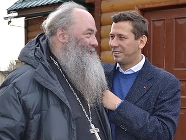 Батюшка Алексий венчал артиста и его супругу Анну, крестил их детей