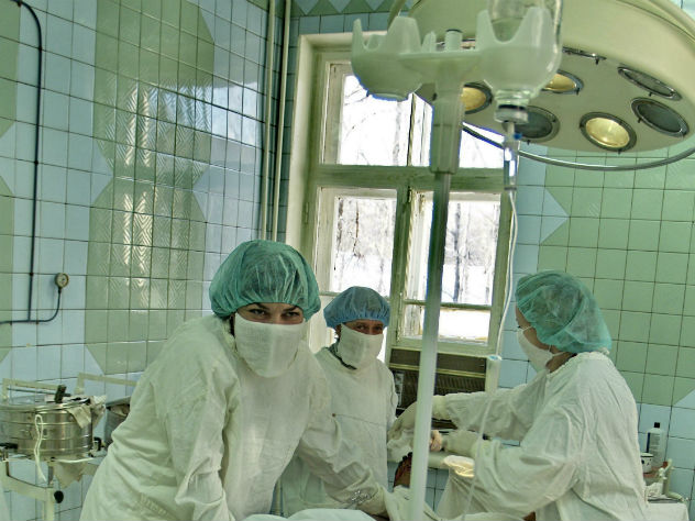 Москвичке во время ринопластики пробили основание черепа