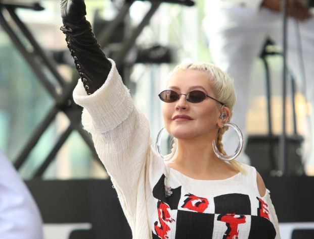 Певец не узнал Агилеру и отказал ей в дуэте