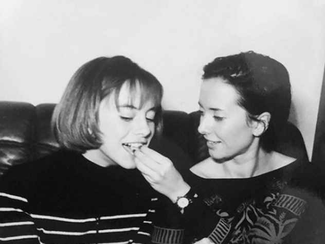 Сестра Фриске показала раритетные фото