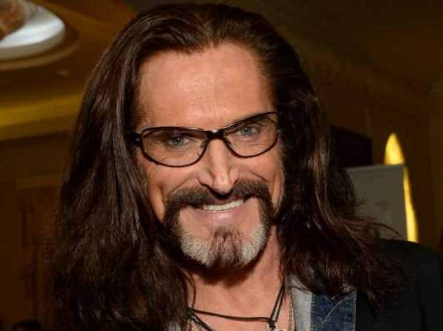 Джигурда снялся в образе «плохого Санты»