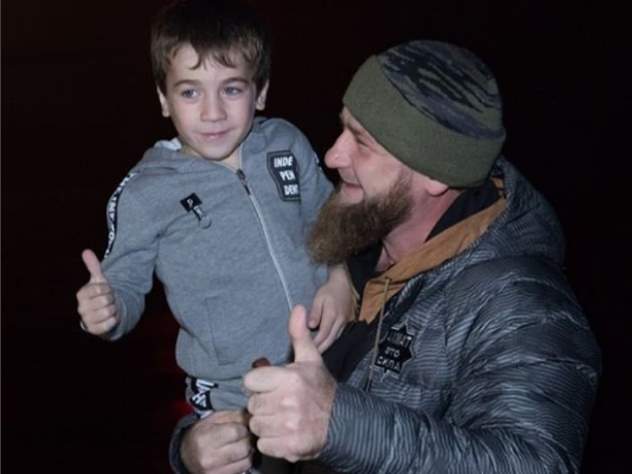 Рамзан Кадыров встретился с мальчиком, отжавшимся 4105 раз