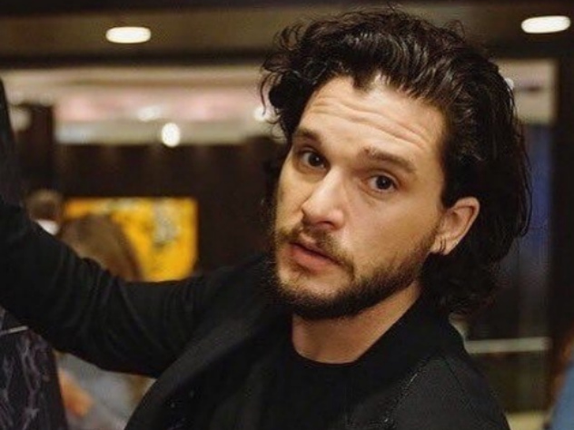 Кит Харингтон опроверг заявление экс-участницы «Дома-2» о проведенной вместе ночи