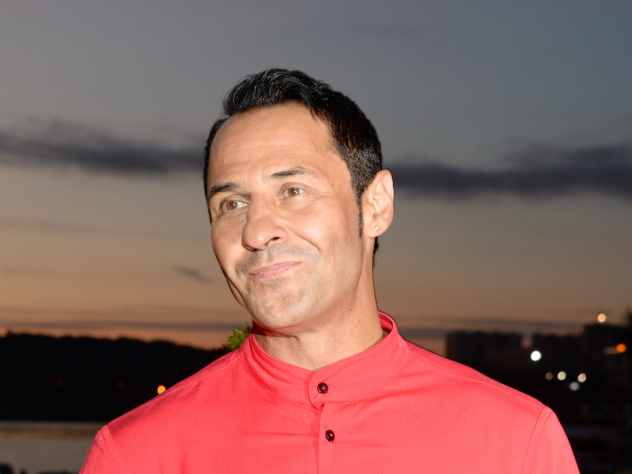 Костюшкин показал, как все любят его хит "Женщина я не танцую"